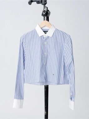 Hommegirls cropped button down in multi blue stripe. Size S
